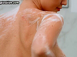 MILF hot lez seduces perverted lady b4 eating her out