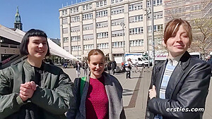 Three Girls Enjoy Lesbian Sex On Spring Break